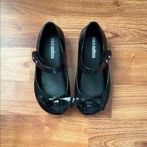 Mini Melissa | 9 | kids | Black | Dress Shoes with Bow Detail | girls